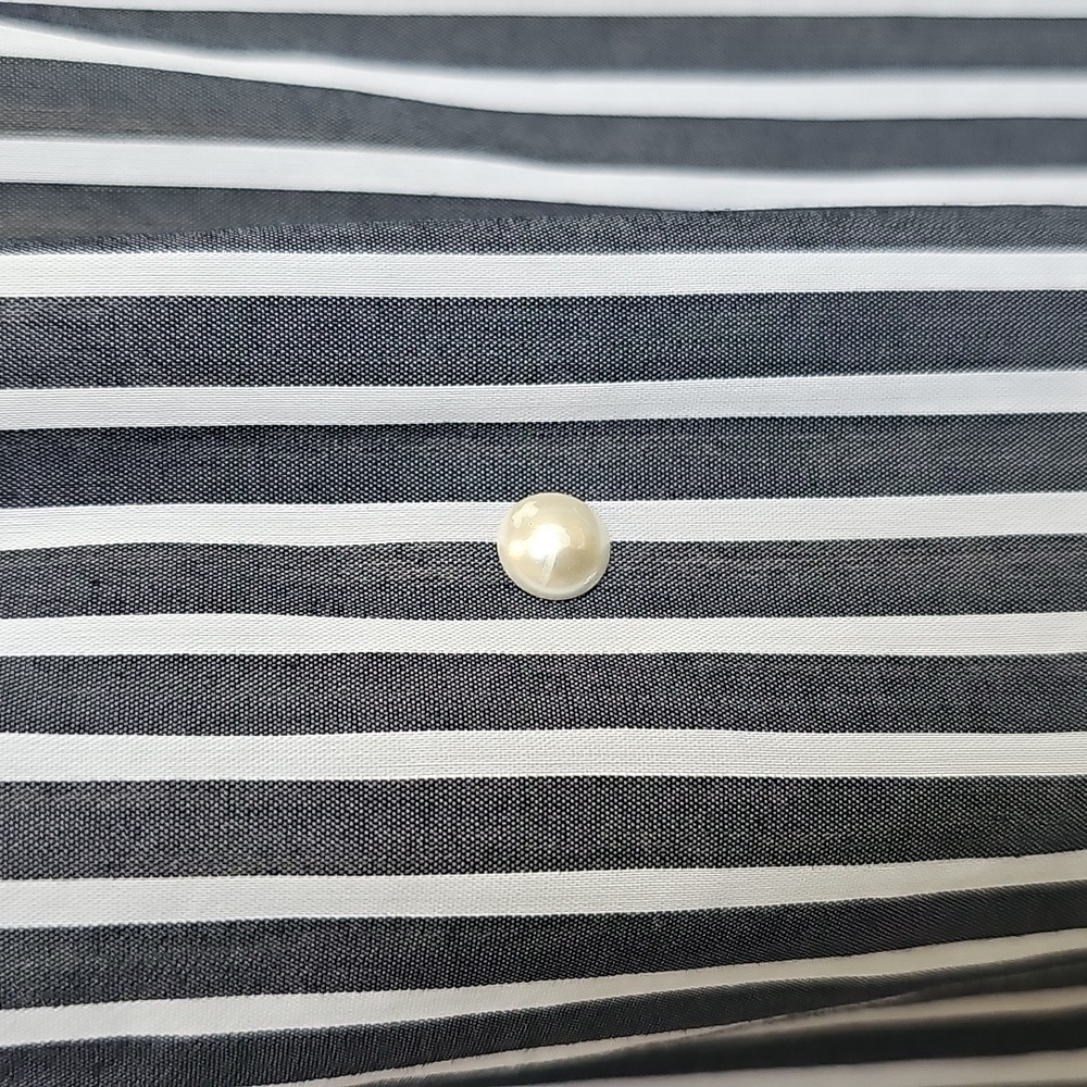 Striped Off-Shoulder Top - Picture 3 of 4